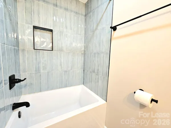 $2,400 | 2900 Enfield Road, Charlotte, NC 28205