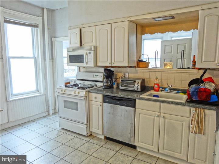 4321 Pechin Street Philadelphia, PA 19128 - Photo 4 of 12 Kitchen