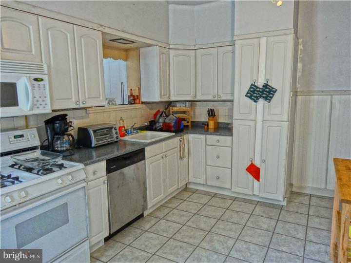 4321 Pechin Street Philadelphia, PA 19128 - Photo 5 of 12 Kitchen