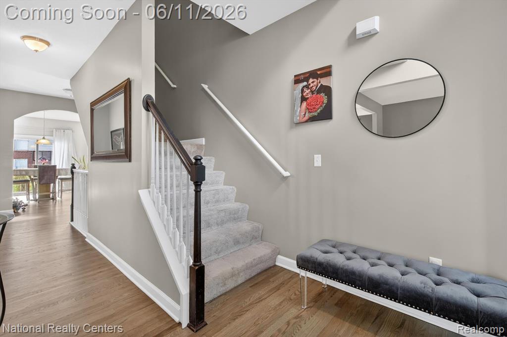 27412 Victoria Road Novi, MI 48374 - Photo 4 of 61