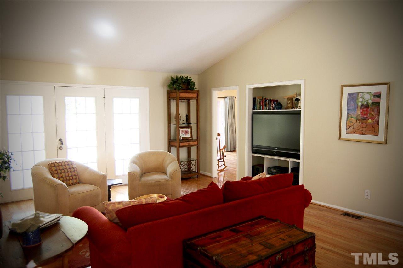 2840 Rue Sans Famille Raleigh, NC 27607 - Photo 7 of 21