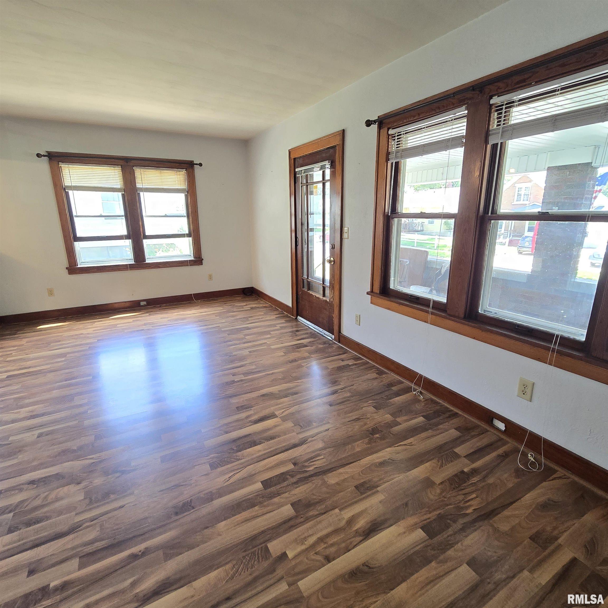 1218 South 3rd Street Pekin, IL 61554 - Photo 8 of 45