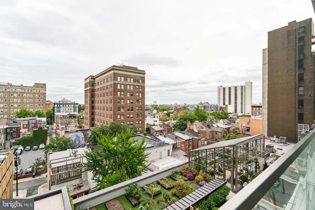 $1,350,000 | 301 South Broad Street, Unit 802, Philadelphia, PA 19107