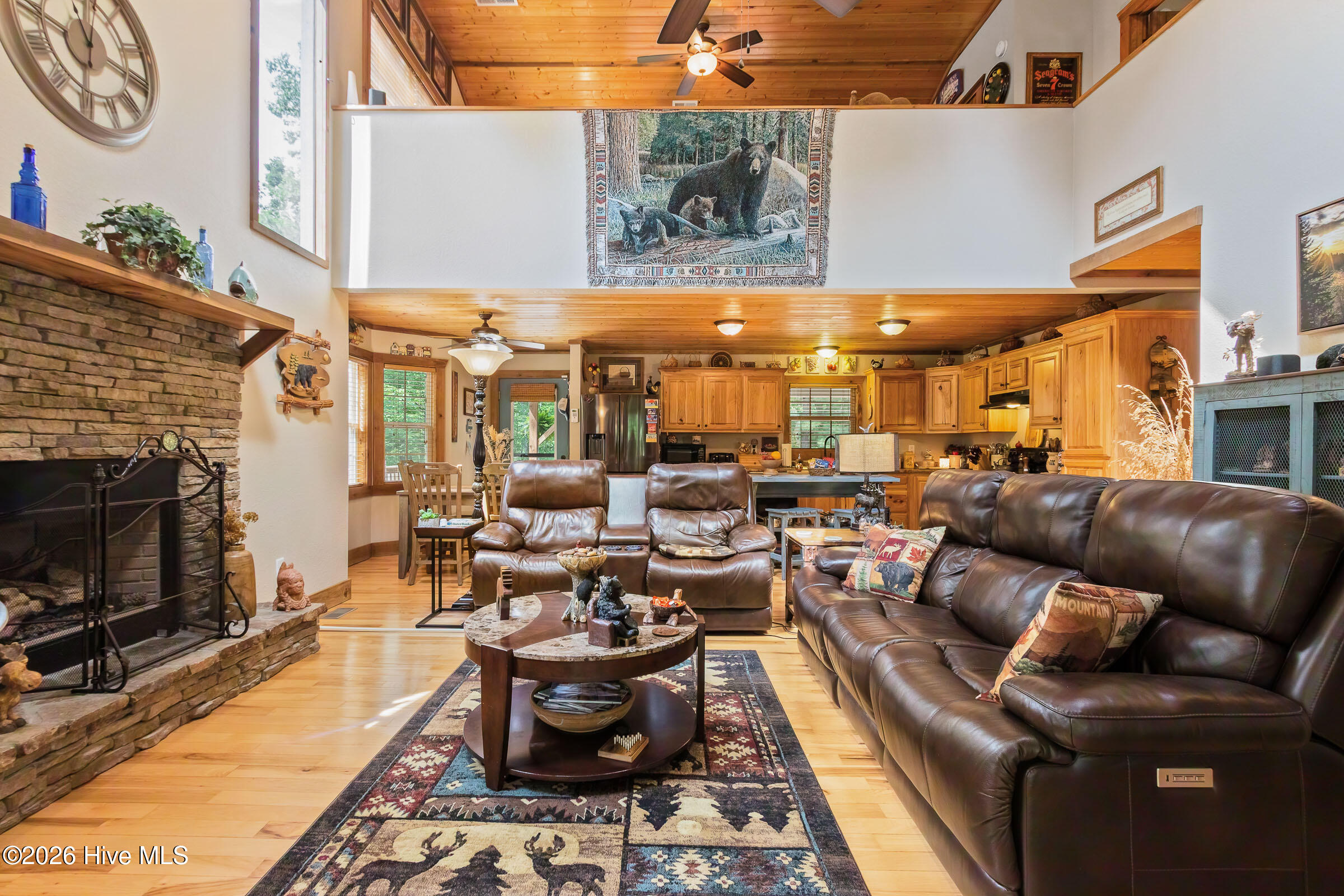 1070 Burger Road Murphy, NC 28906 - Photo 28 of 55 Living