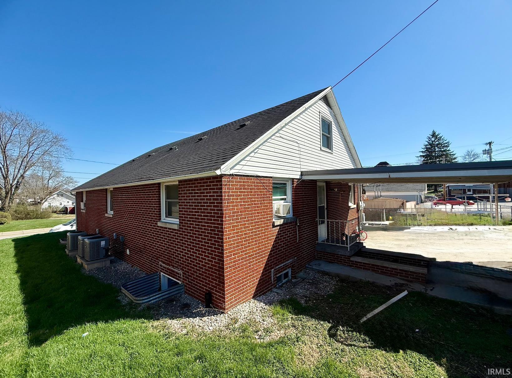 1411 Main Street Jasper, IN 47546 - Photo 4 of 9