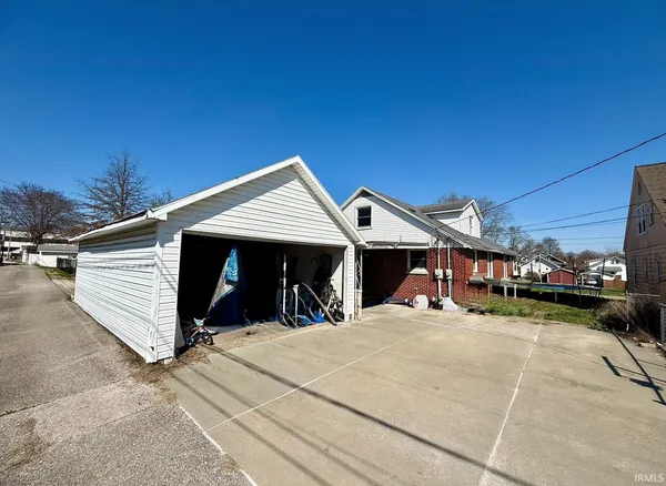 $210,000 | 1411 Main Street, Jasper, IN 47546