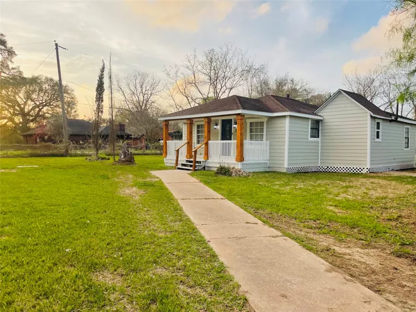 $1,350 | 166 Sycamore Drive, Richwood, TX 77531