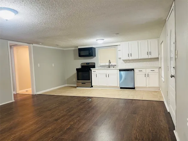 $1,350 | 166 Sycamore Drive, Richwood, TX 77531