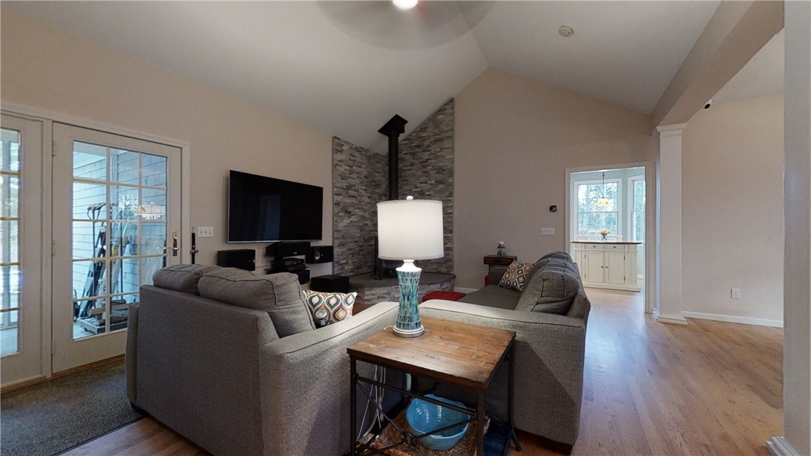 179 Stillwater Road Smithfield, RI 02917 - Photo 12 of 34 Gallery Image 12