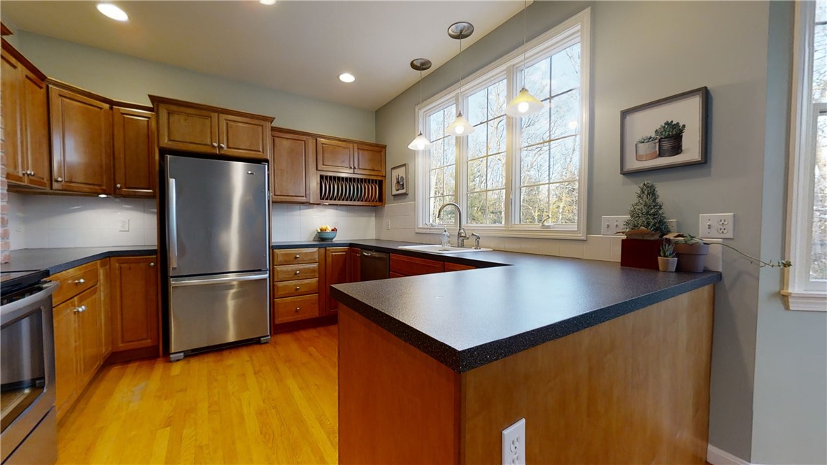 179 Stillwater Road Smithfield, RI 02917 - Photo 17 of 34 Gallery Image 17