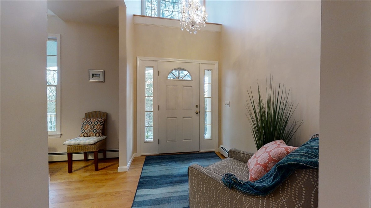 179 Stillwater Road Smithfield, RI 02917 - Photo 4 of 34 Gallery Image 4