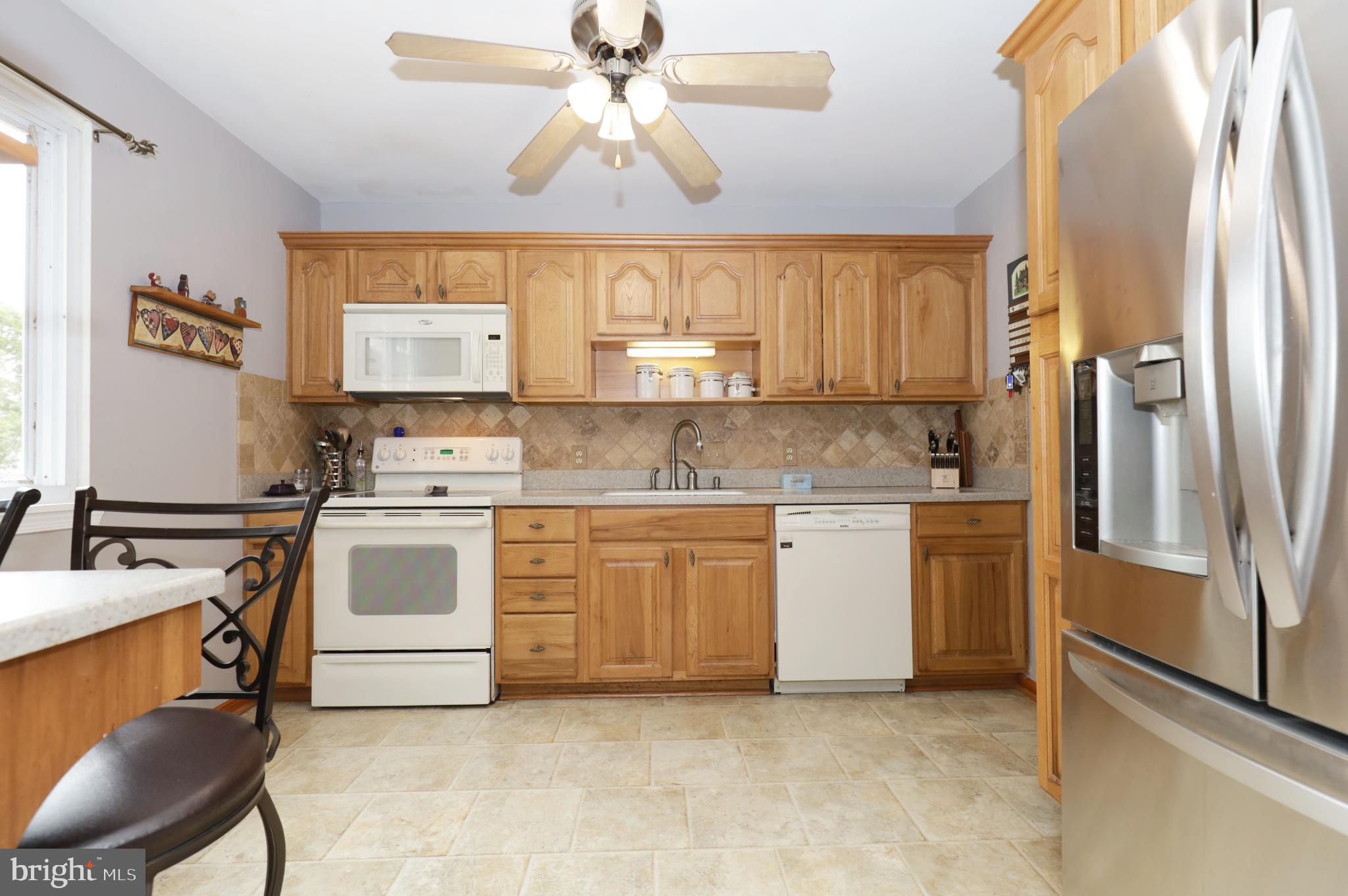 8611 Weems Road Manassas, VA 20110 - Photo 11 of 46 Nice Sized Kitchen with updated Cabinetry!