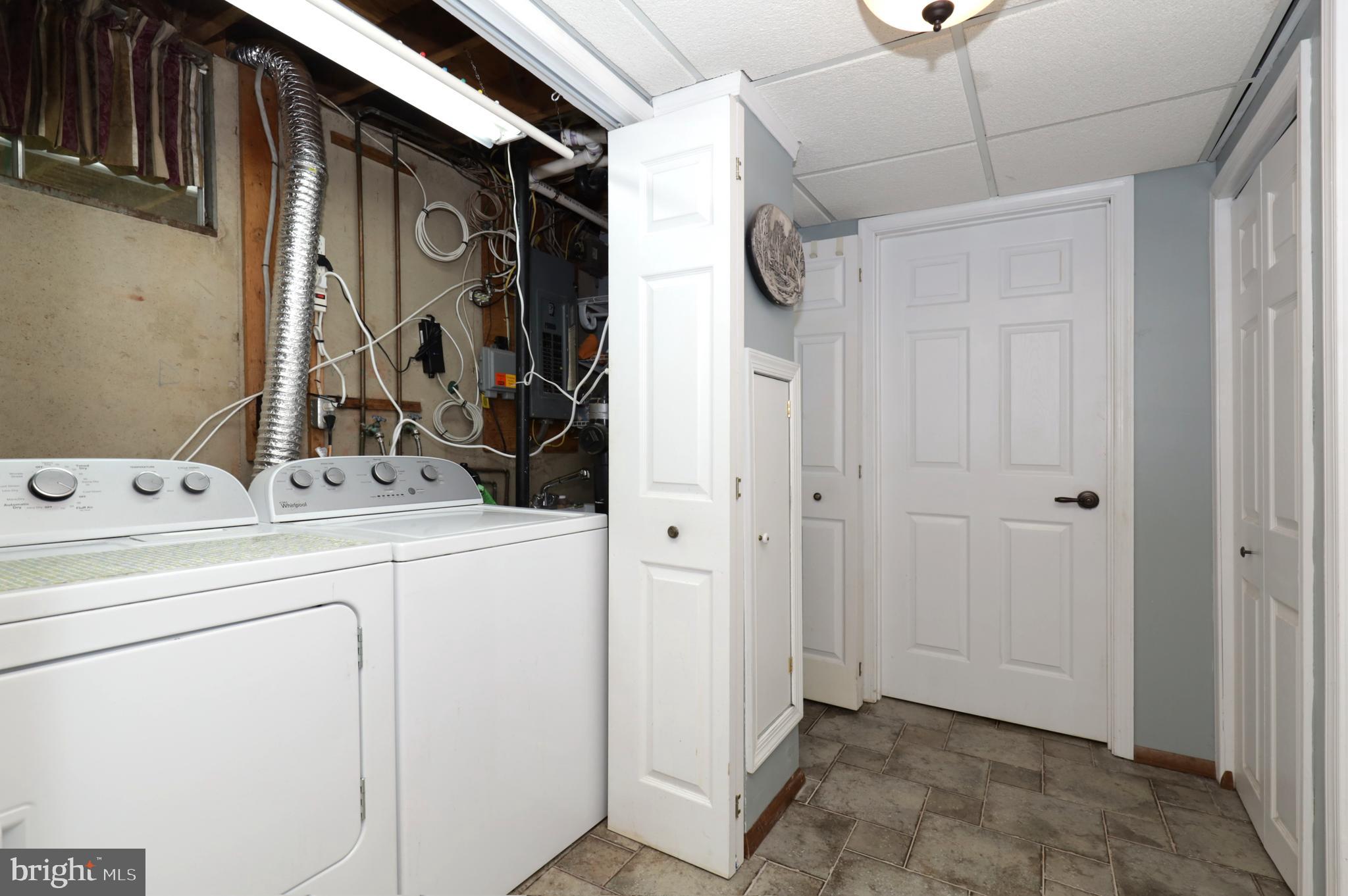 8611 Weems Road Manassas, VA 20110 - Photo 35 of 46 Washer and Dryer convey!
