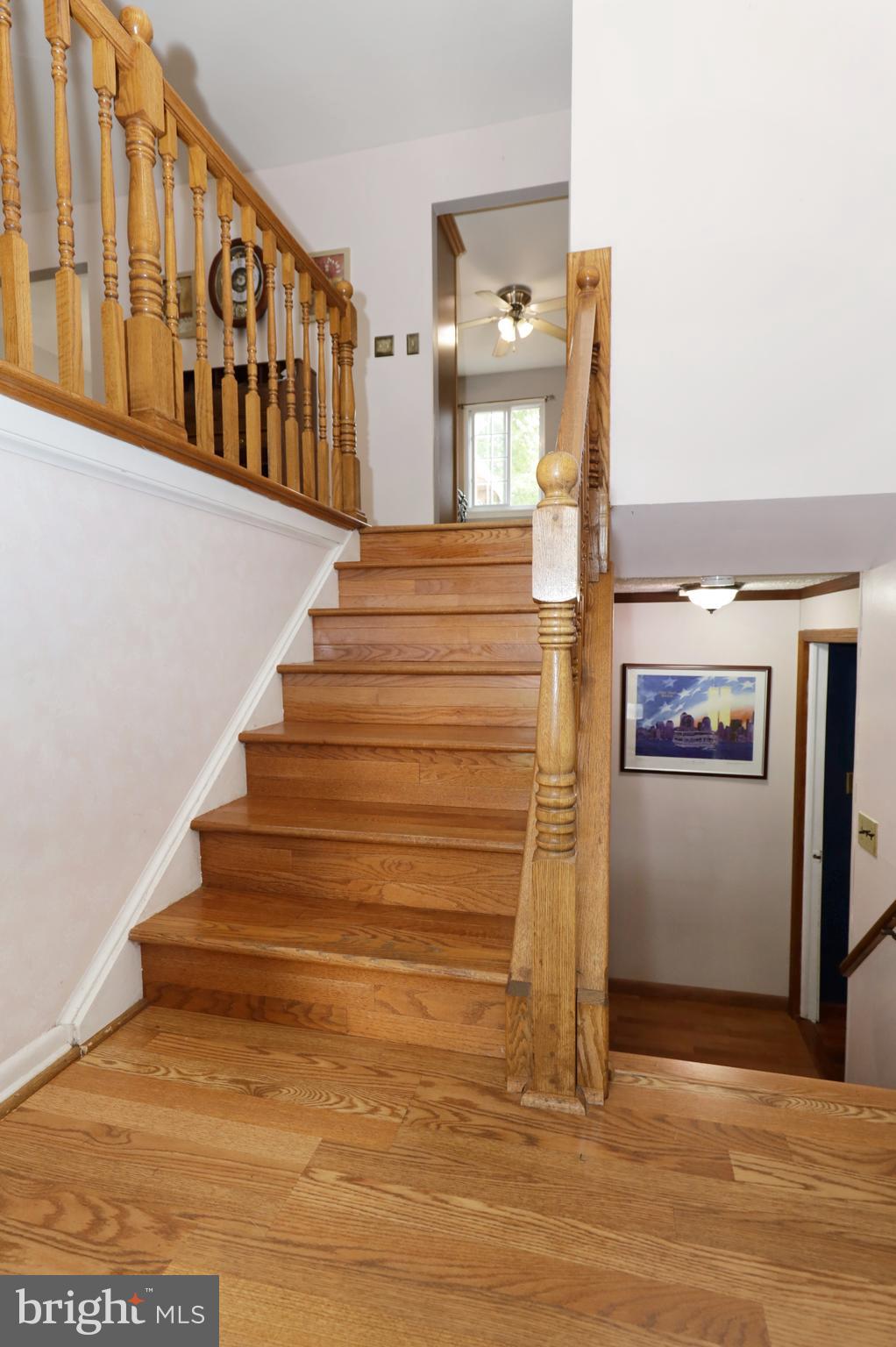 8611 Weems Road Manassas, VA 20110 - Photo 5 of 46 Beautiful Stairs