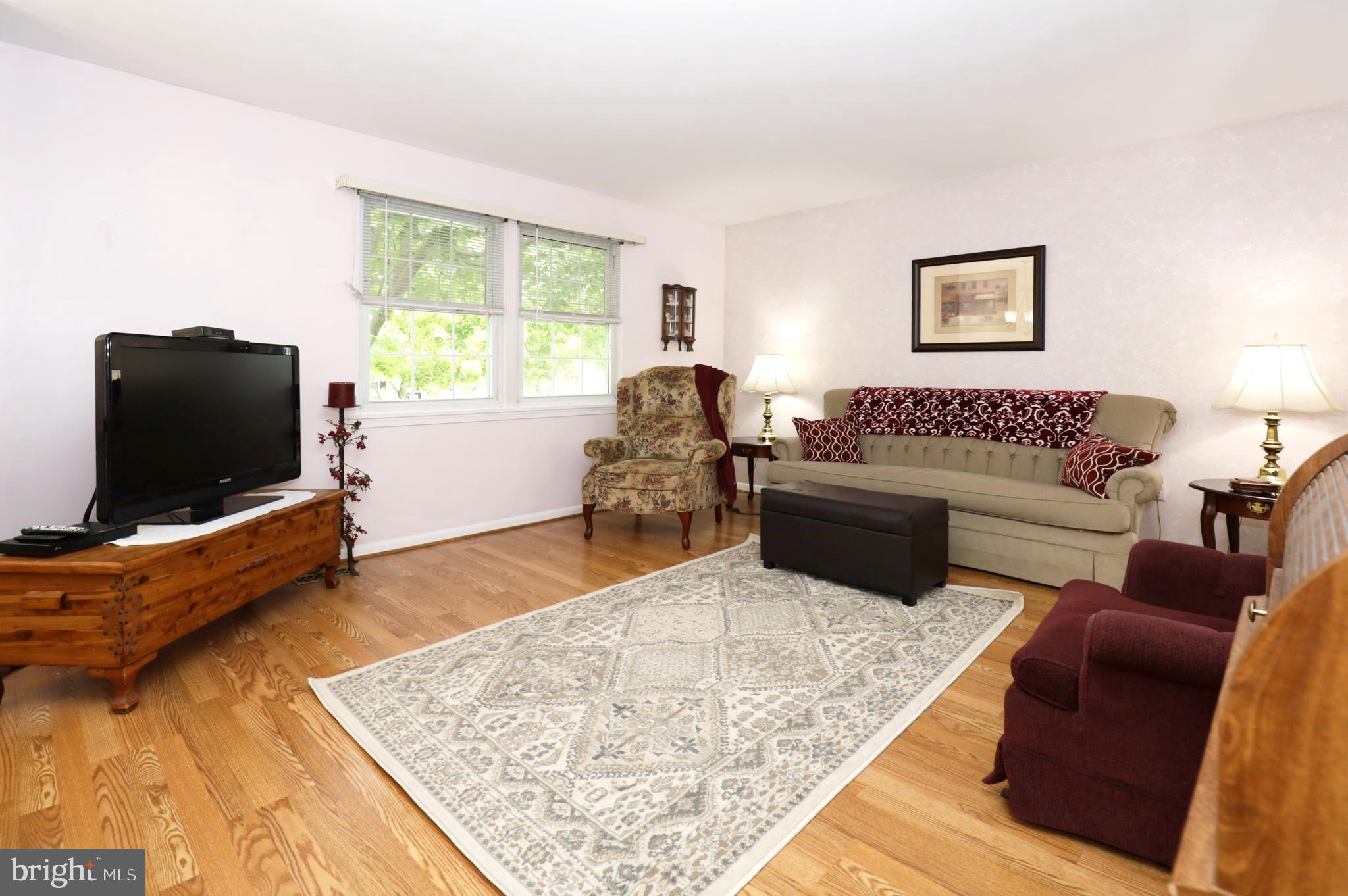 8611 Weems Road Manassas, VA 20110 - Photo 6 of 46 Spacious Living Room with Laminate Floors
