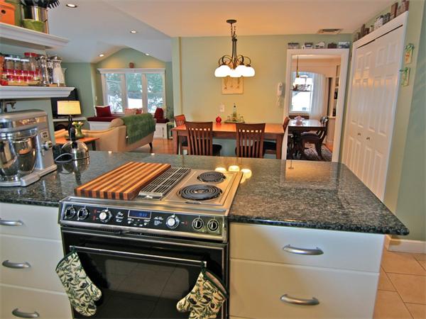 8 Thornberry Road Winchester, MA 01890 - Photo 11 of 29 Gallery Image 11