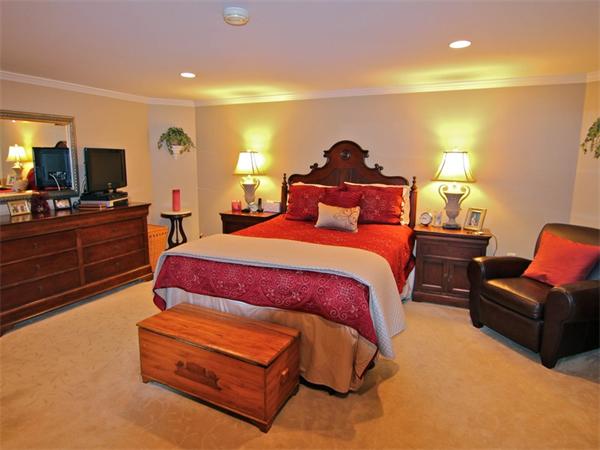 8 Thornberry Road Winchester, MA 01890 - Photo 6 of 29 Gallery Image 6