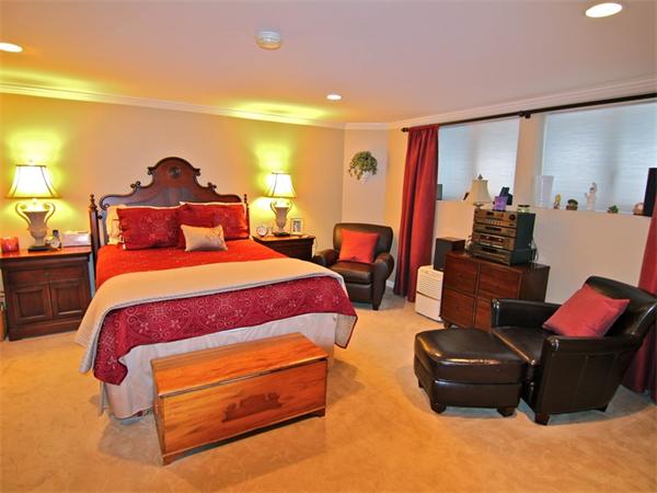 8 Thornberry Road Winchester, MA 01890 - Photo 7 of 29 Gallery Image 7