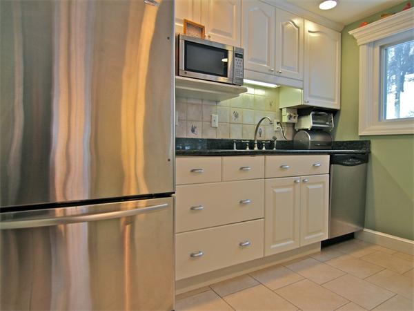 8 Thornberry Road Winchester, MA 01890 - Photo 9 of 29 Gallery Image 9