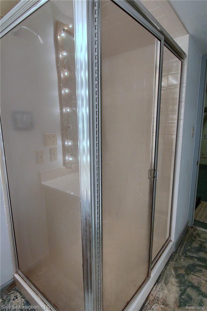 304 Moran Road Grosse Pointe, MI 48236 - Photo 22 of 30 Lower_Level_Bathroom_2nd_View.jpg