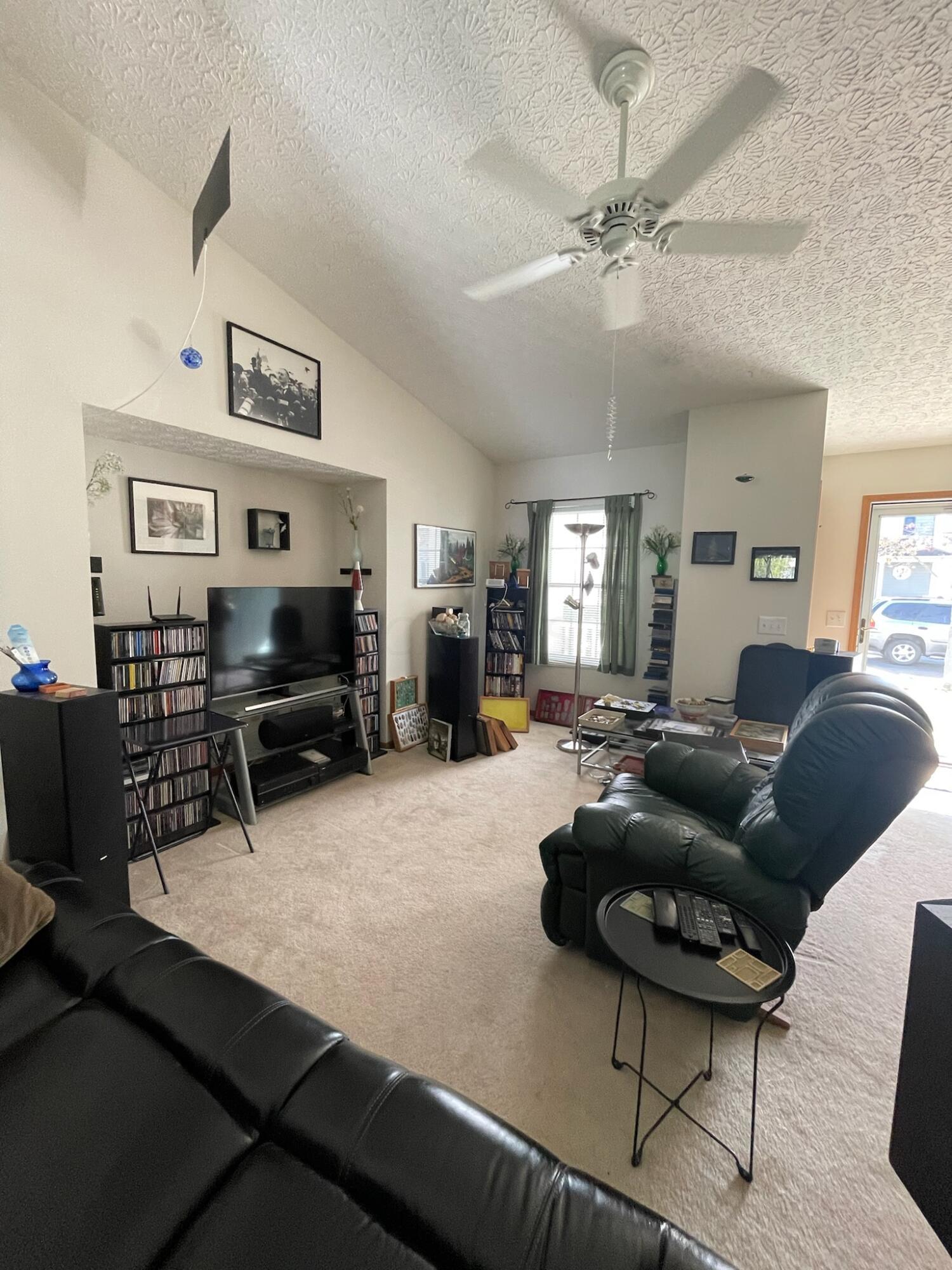 546 Rockets Street, Unit 136 Galloway, OH 43119 - Photo 7 of 17 IMG_9423