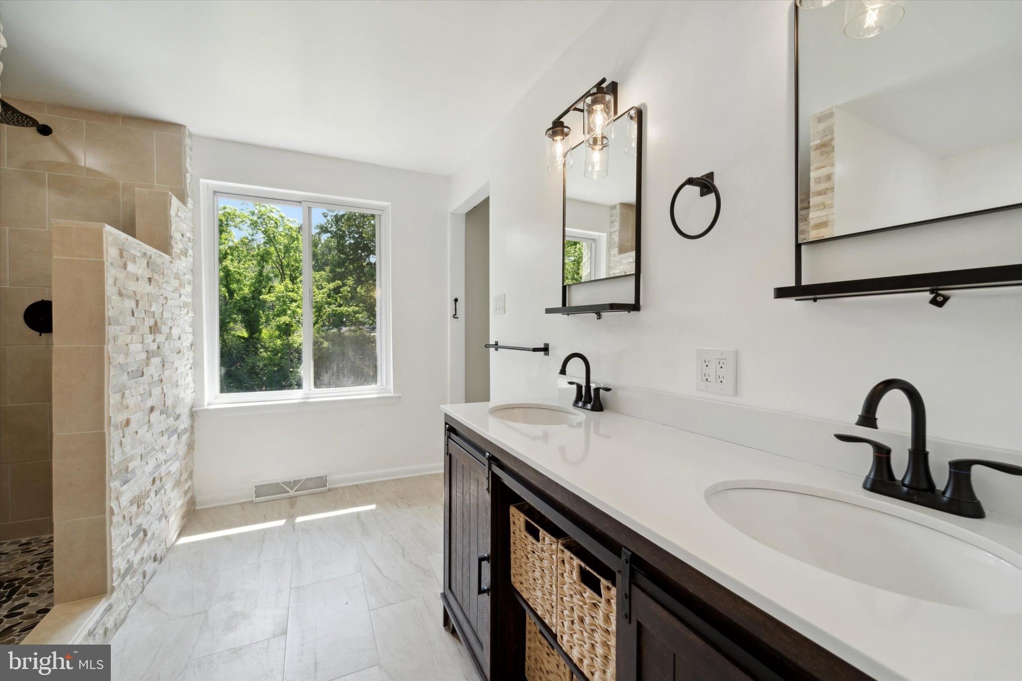 430 East Rose Tree Road Media, PA 19063 - Photo 16 of 30 Primary Bathroom