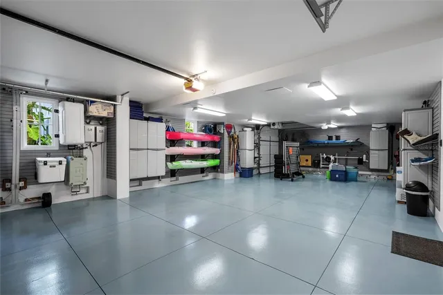 $13,950,000 | 3440 Gulfmead Drive, Sarasota, FL 34242