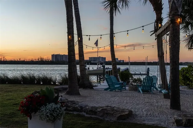 $13,950,000 | 3440 Gulfmead Drive, Sarasota, FL 34242