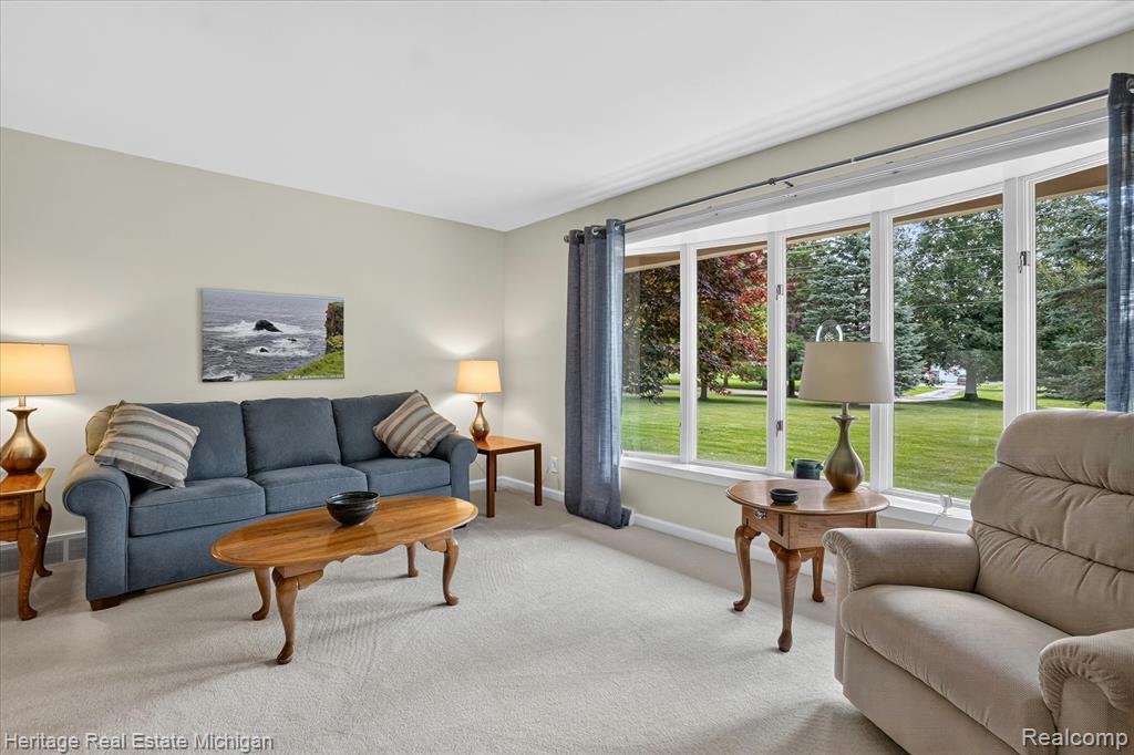 14038 Hogan Road Linden, MI 48451 - Photo 5 of 53