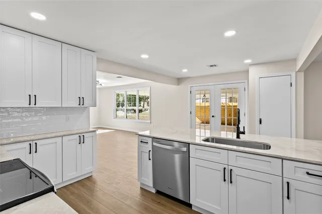 $380,000 | 347 Monroe Street, Giddings, TX 78942