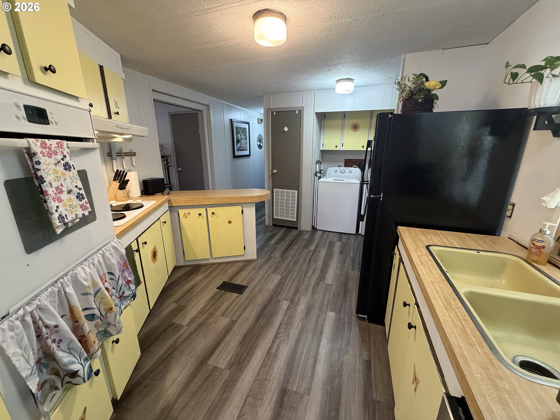 5335 Main Street, Unit 250 Springfield, OR 97478 - Photo 13 of 41 Kitchen