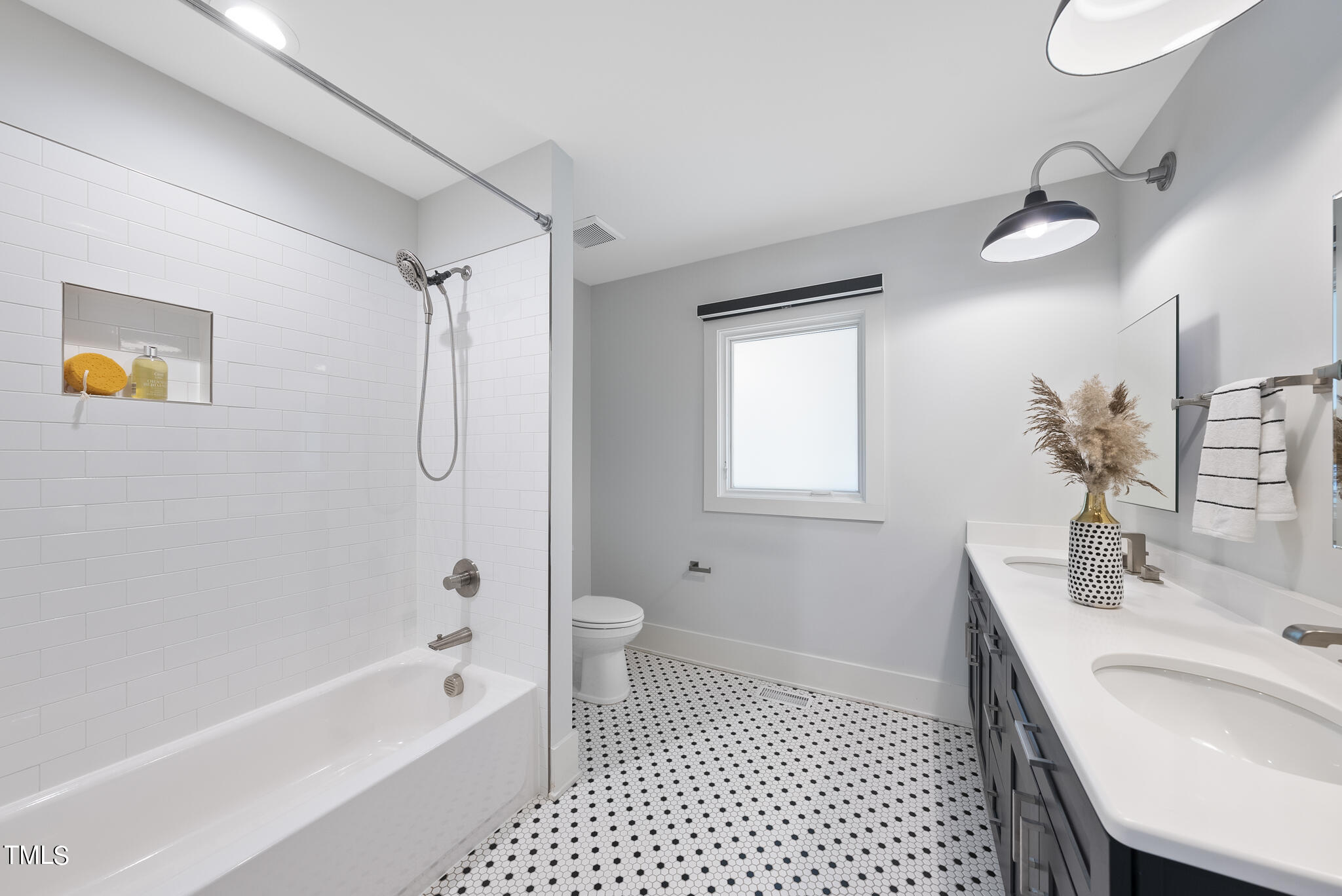 3122 Ashel Street Raleigh, NC 27612 - Photo 19 of 39 DSC03590