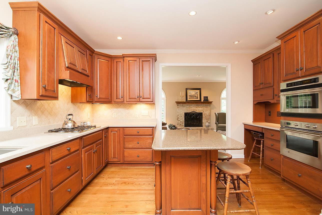 8842 Indian Springs Road Frederick, MD 21702 - Photo 12 of 30 view into greatroom