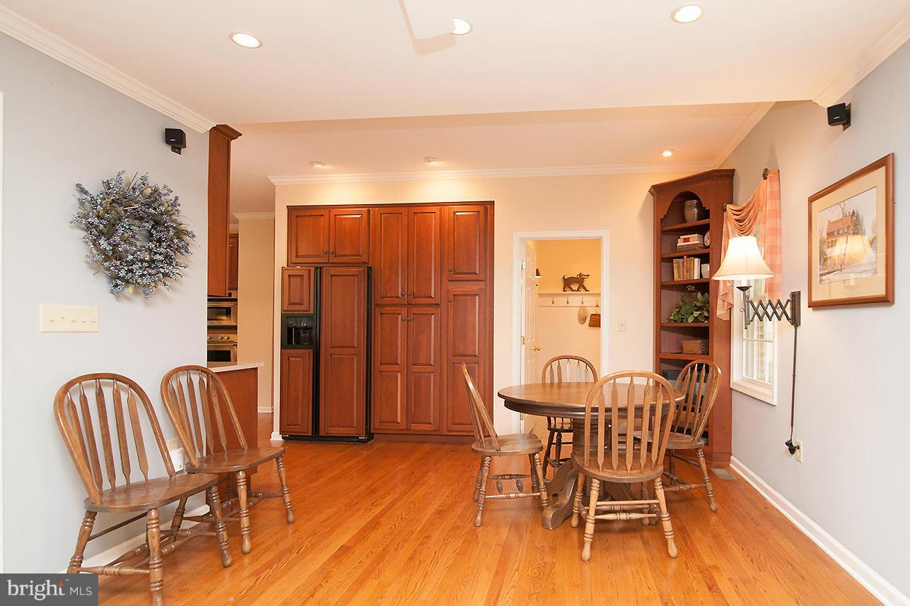 8842 Indian Springs Road Frederick, MD 21702 - Photo 15 of 30 eat-in kitchen