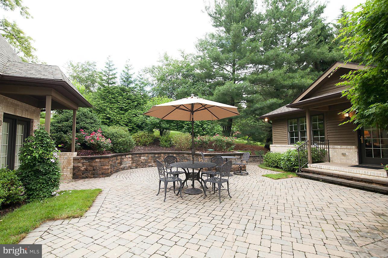 8842 Indian Springs Road Frederick, MD 21702 - Photo 28 of 30 court yard off kitchen