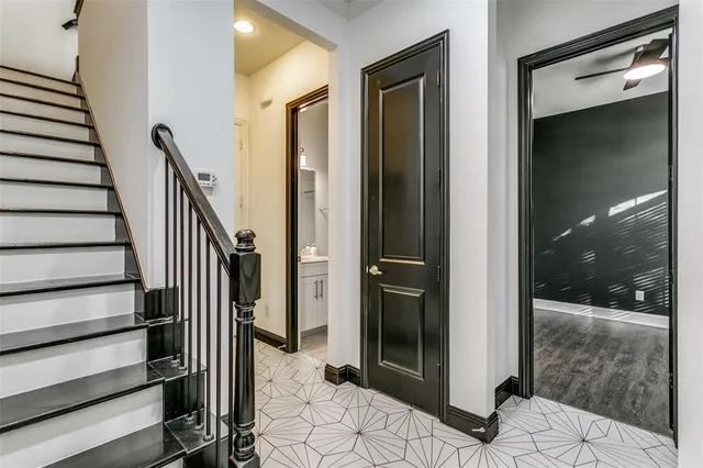 $3,000 | 515 West Royal Lane, Irving, TX 75039