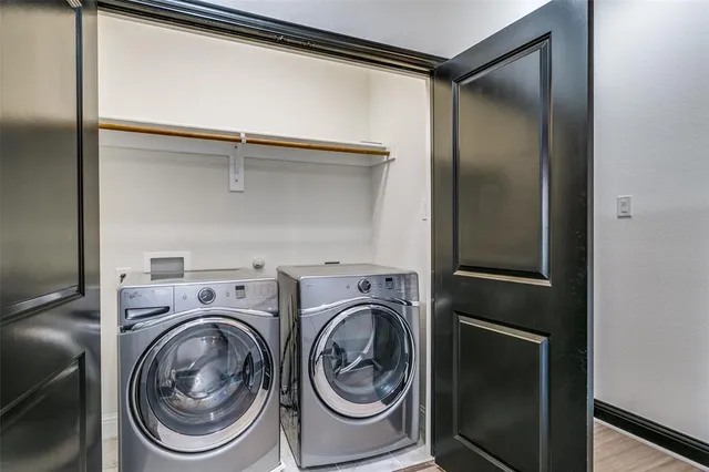 $3,000 | 515 West Royal Lane, Irving, TX 75039