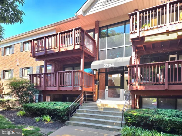 $2,200 | 2704 Dartmouth Road, Unit 3, Alexandria, VA 22314