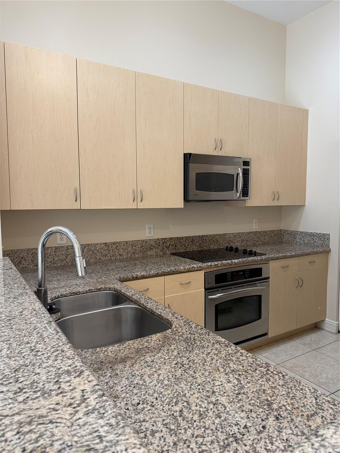 16102 Emerald Estates Dr Unit 103