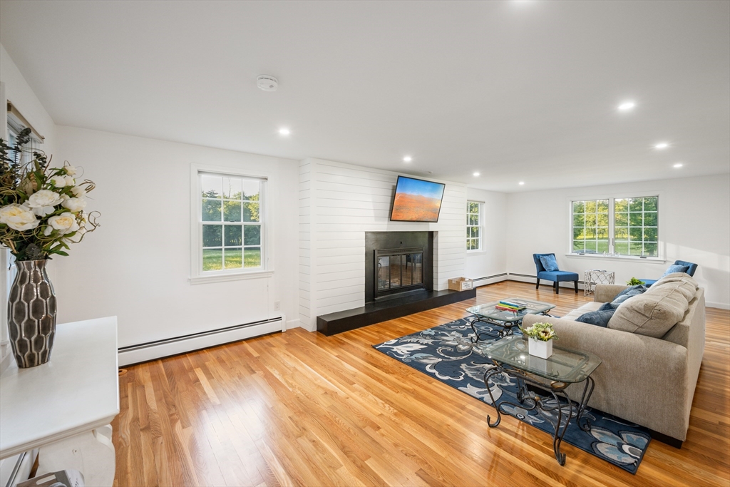 11 Lawndale Road Tyngsborough, MA 01879 - Photo 27 of 40
