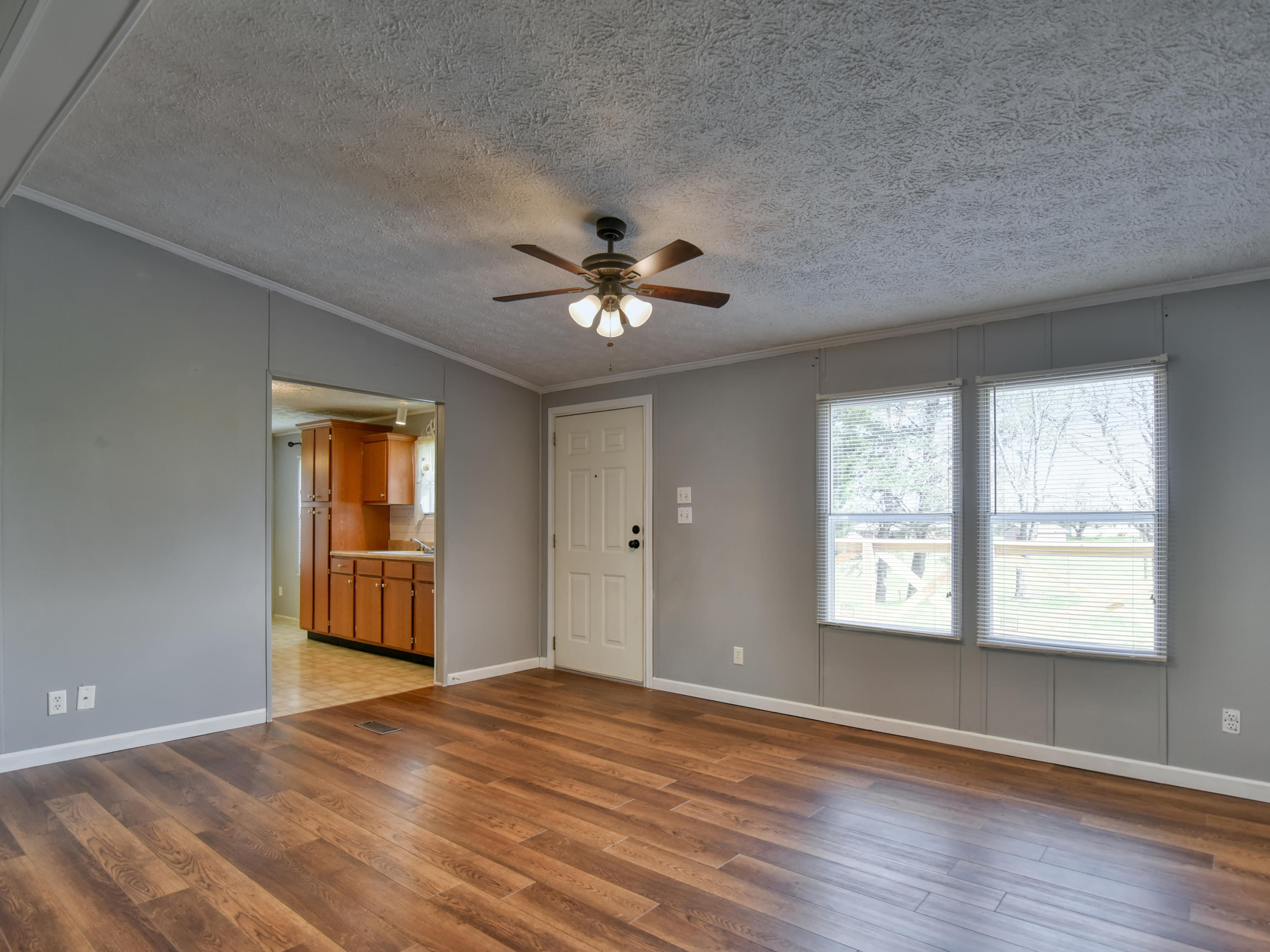 577 Stephens Road Greenback, TN 37742 - Photo 4 of 18 577 Stephens