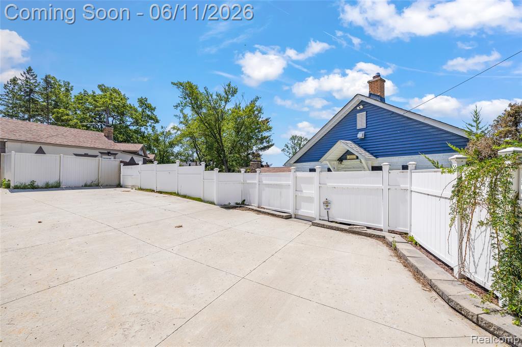 4661 Sashabaw Road Waterford, MI 48329 - Photo 36 of 37