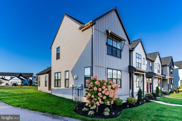 $449,900 | 122 Stickley Drive, Mechanicsburg, PA 17055