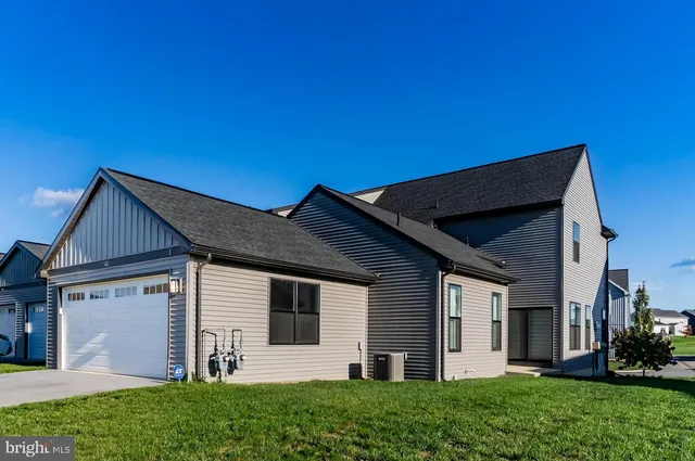 $449,900 | 122 Stickley Drive, Mechanicsburg, PA 17055