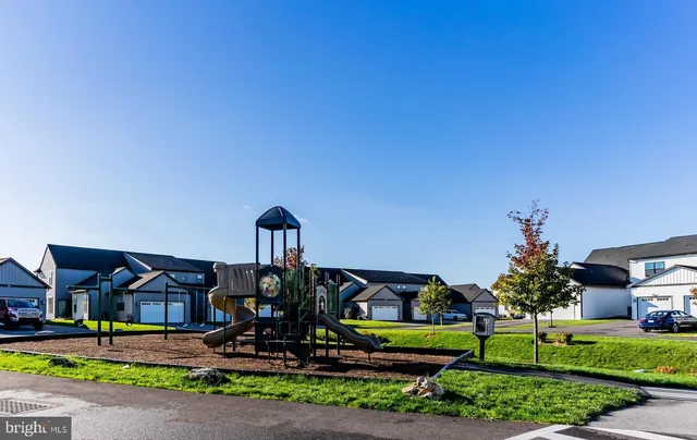 $449,900 | 122 Stickley Drive, Mechanicsburg, PA 17055