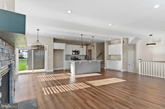 $449,900 | 122 Stickley Drive, Mechanicsburg, PA 17055