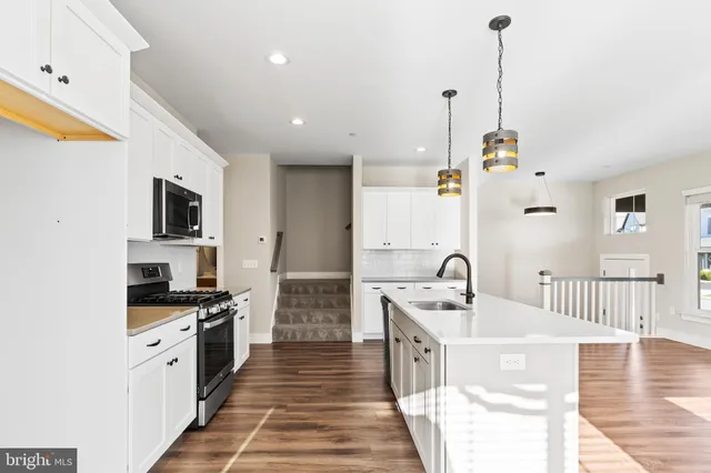 $449,900 | 122 Stickley Drive, Mechanicsburg, PA 17055