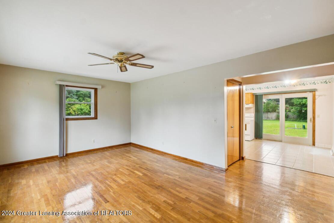 6860 North Aurelius Road Lansing, MI 48911 - Photo 7 of 44 Screenshot 2024-06-30 095600
