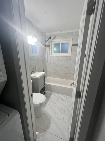 $169,900 | 17056 Burnham Avenue, Lansing, IL 60438