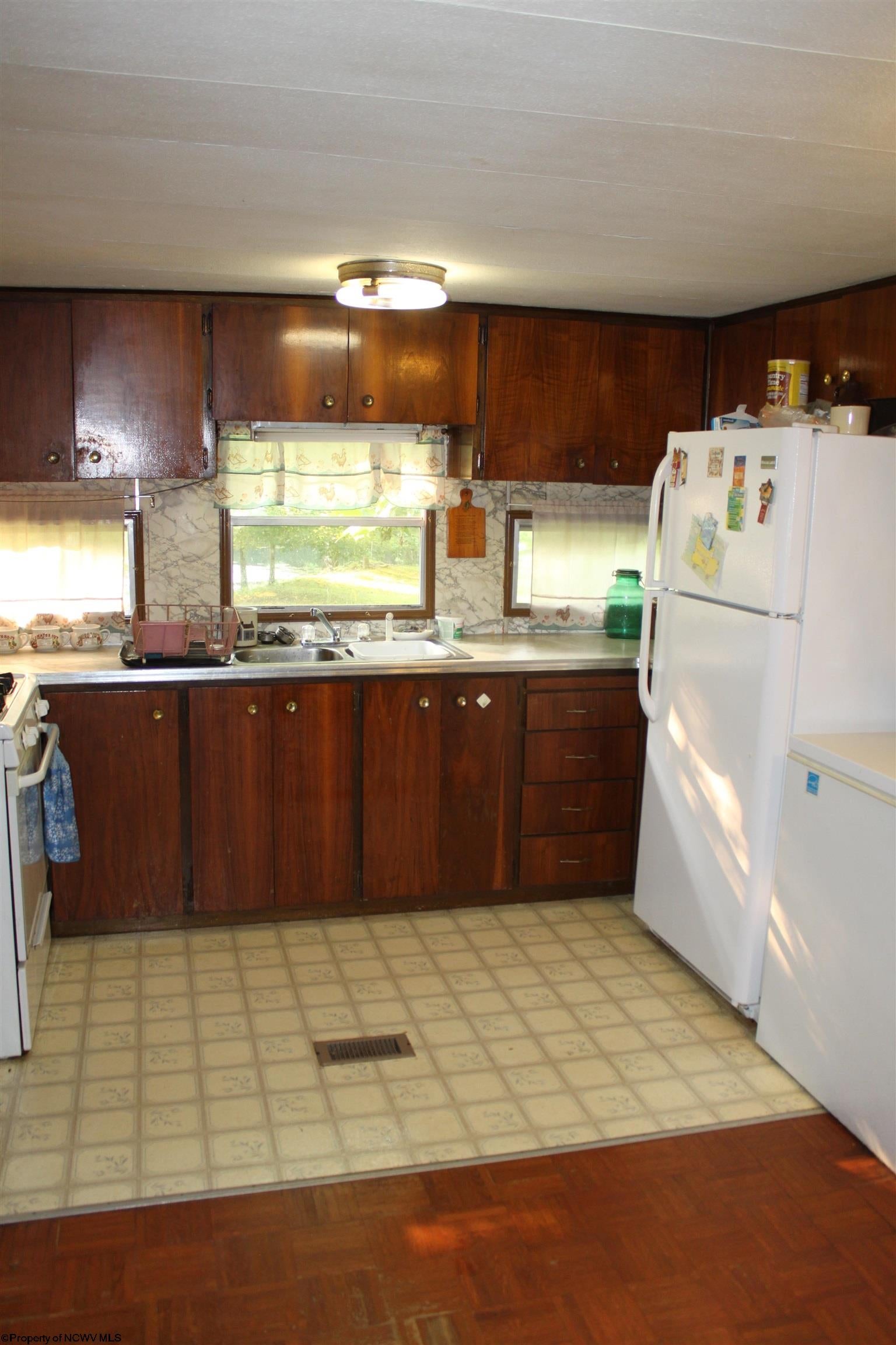 2005 Cleveland Road Hacker Valley, WV 26222 - Photo 6 of 45 Gallery Image 6
